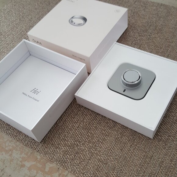 NEW Oura Ring 4 Solver Sz 10 Health Sleep Step Activity Tracker Titanium - Picture 3 of 12